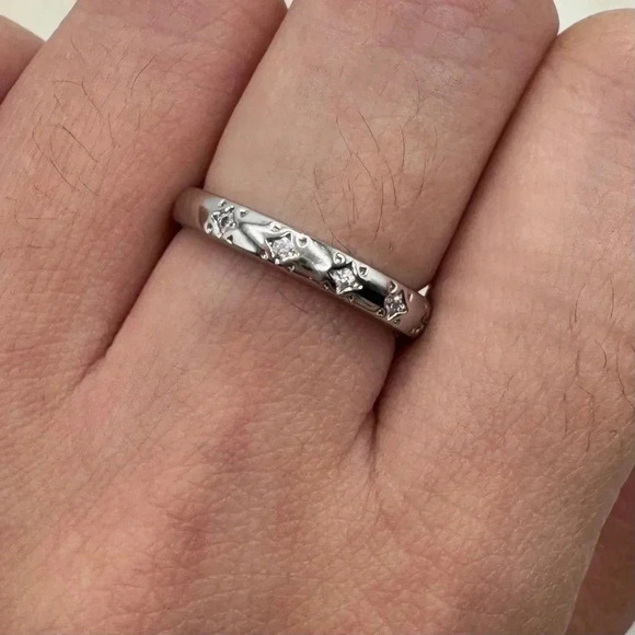 18K Silver Plated Star Rhinestones Stacking Band Ring in Silver - Picture 3 of 7